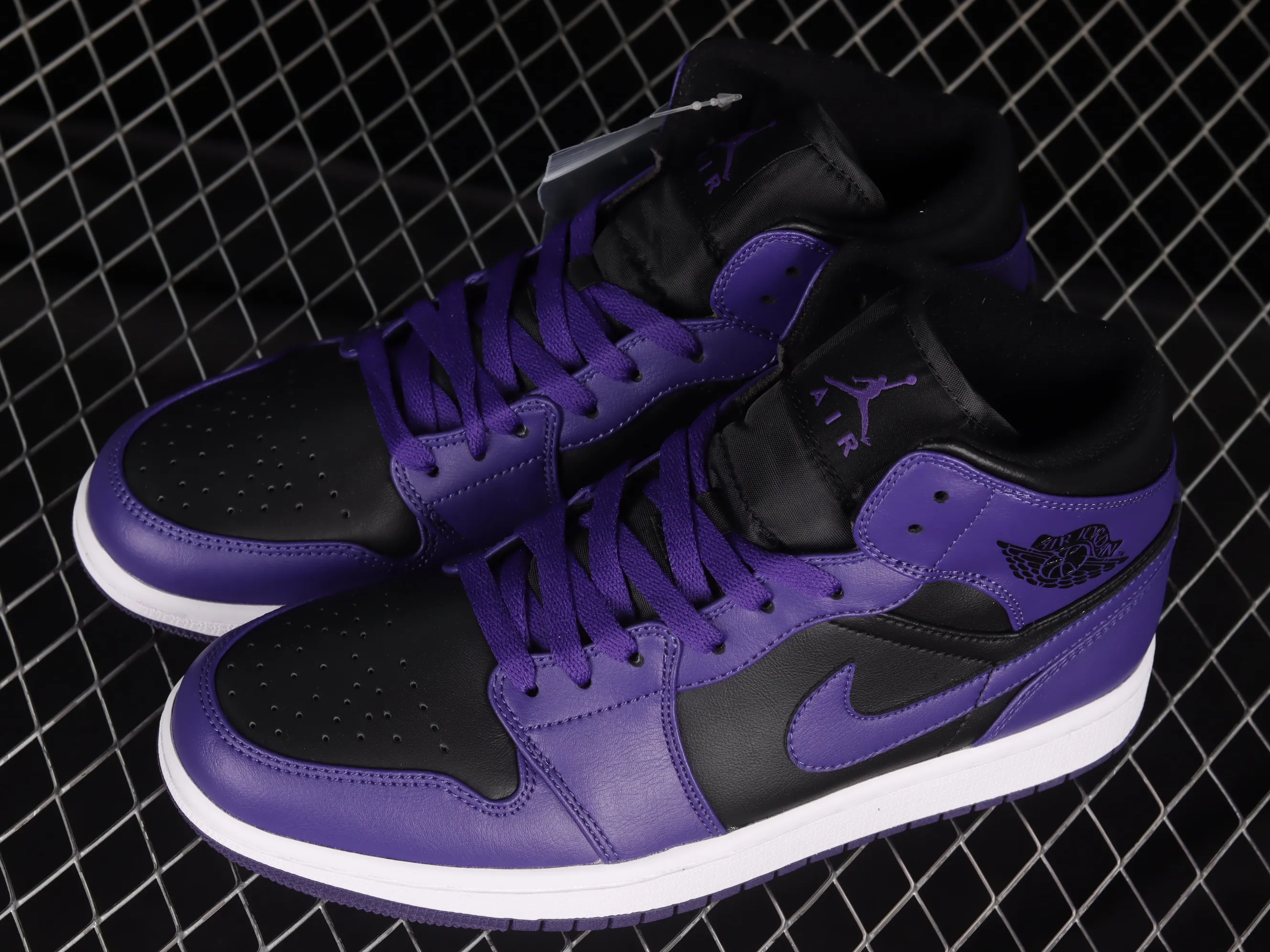 All categories Air Jordan Jordan series basketball shoes Air Jordan 1 Mid Air Jordan 1 Mid AJ1 Joe 1 black and blue mid-top basketball shoes BQ6472-051
